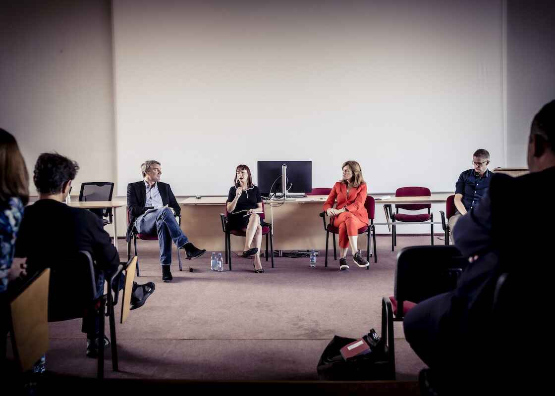 Diskussion mit den MYL Matthias Gebauer, Benedetta Berti und Zanda Kalnina-Lukasevica