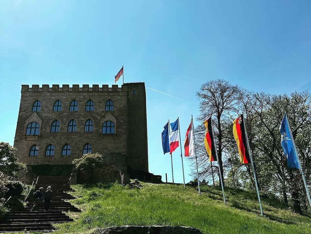 Veranstaltung „Engagiert und respektiert?! Alltag in der Kommunalpolitik“ im Hambacher Schloss.