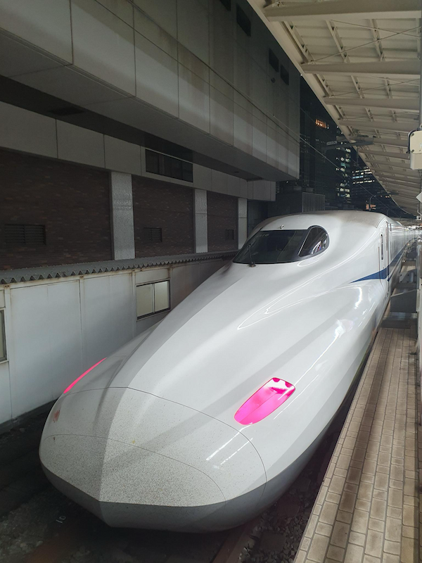 Japanischer Schnellzug Shinkansen
