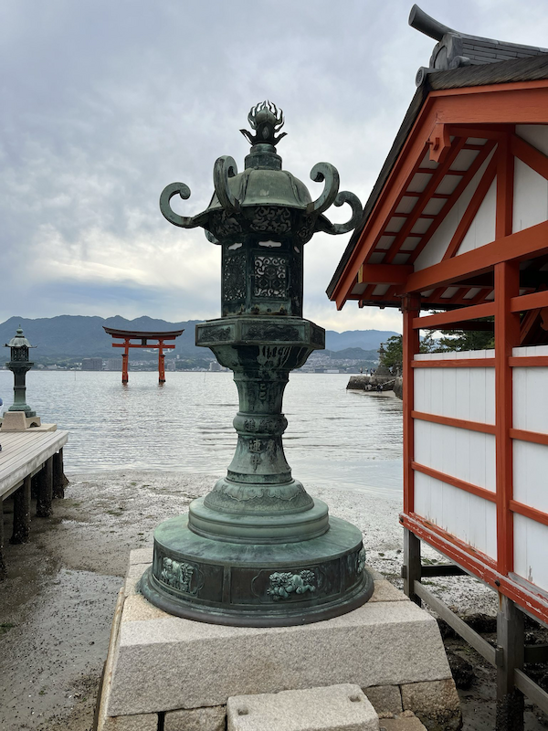KNA zu Besuch auf der Insel Miyajima (Itsukushima-Schrein)